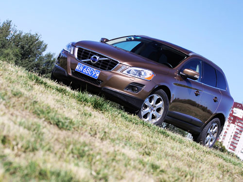 横菜登场 试驾沃尔沃XC60（体验篇）