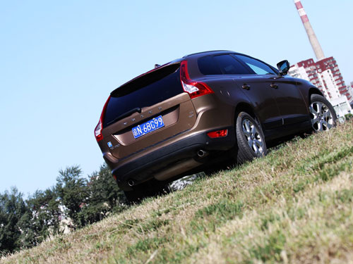 横菜登场 试驾沃尔沃XC60（体验篇）