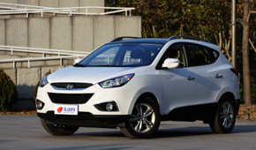 2012款现代ix35让1.4万 现车足 
